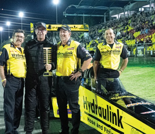 Contractor Hydraulink's winning Jim Read Racing Team